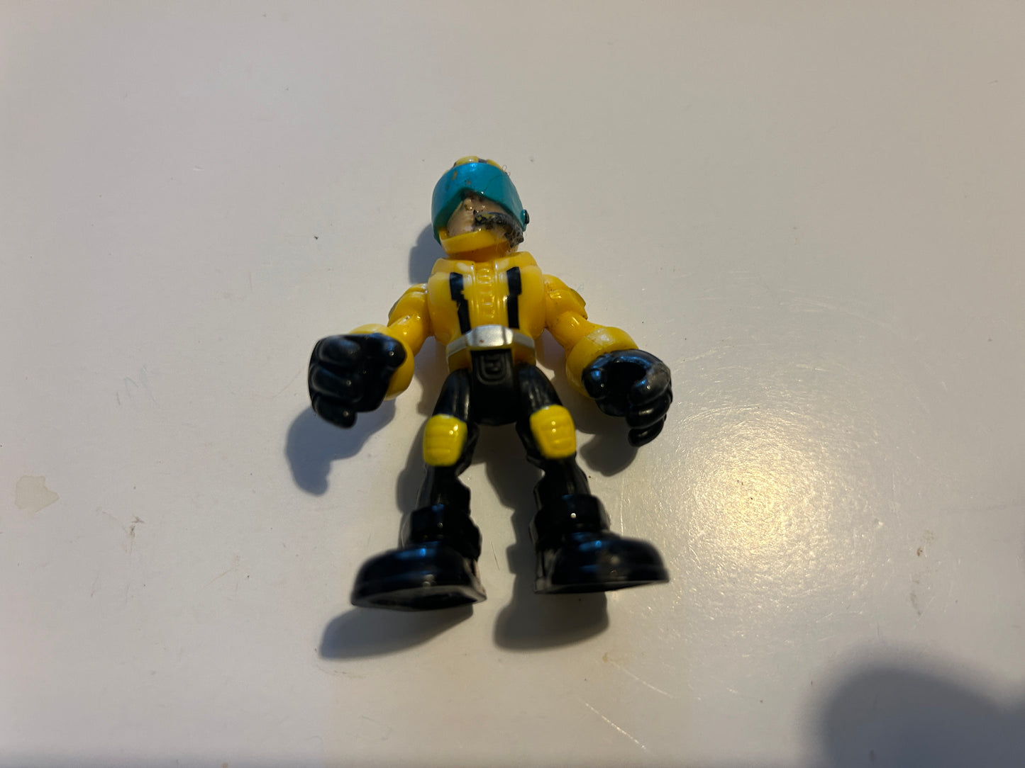 TF Rescue Bots Axel Frazier