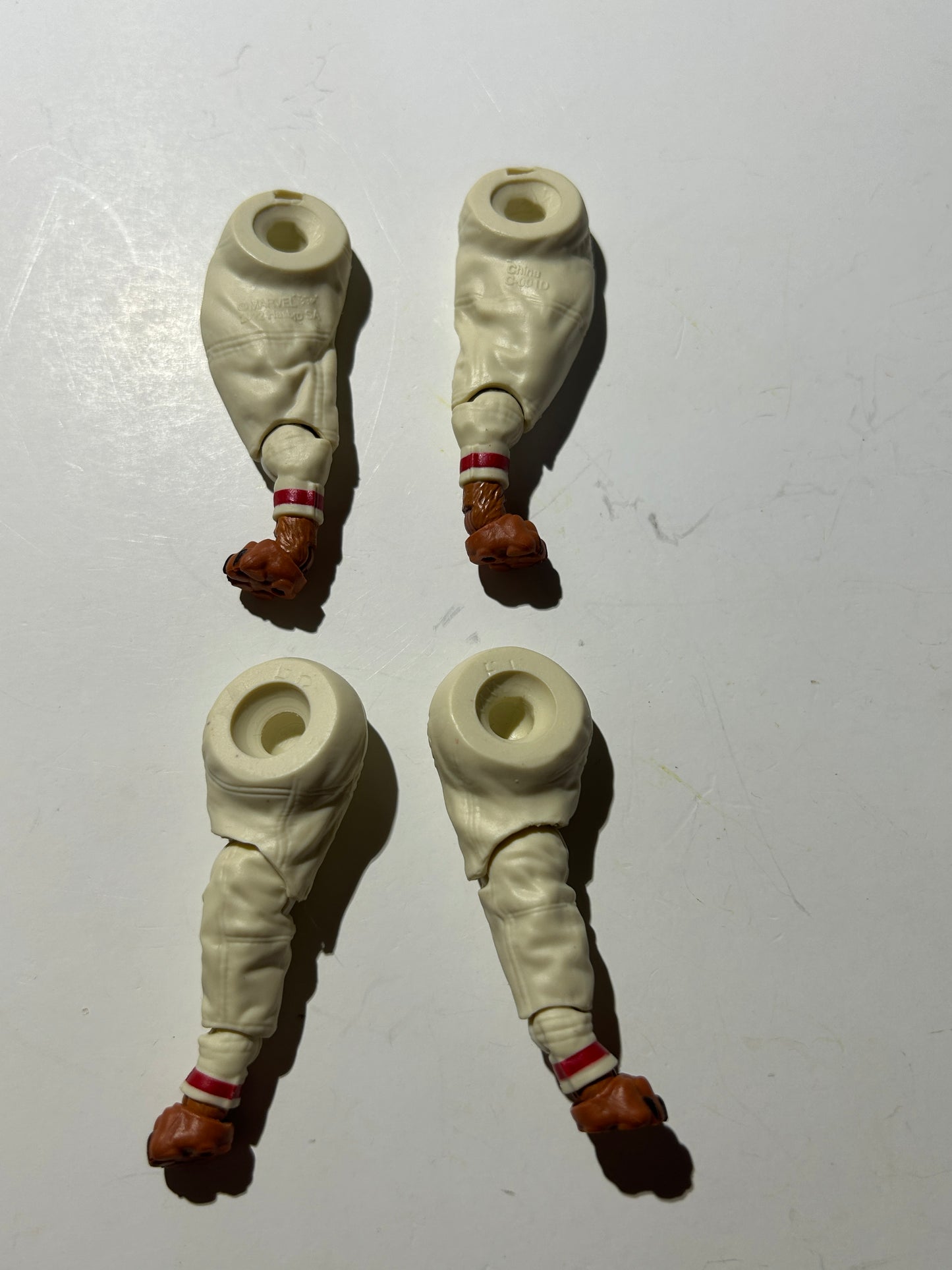 Marvel Legends Guardians of the Galaxy Cosmo dog 4x legs