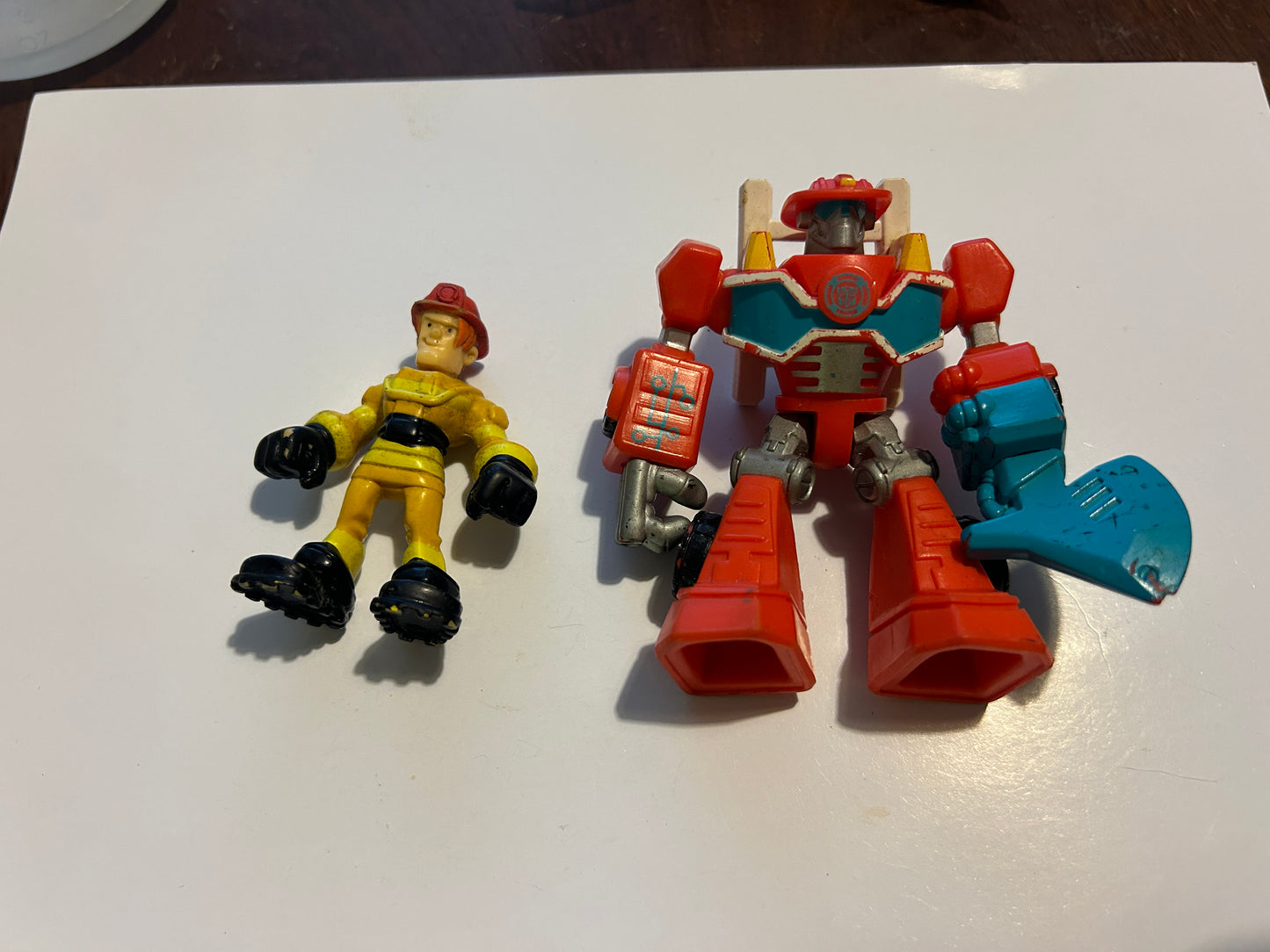 TF Rescue Bots Heatwave & Kade Burns