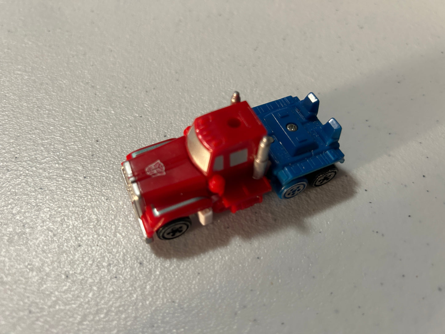 TF Universe 1.0 Optimus Prime KB Toys exclusive spychanger