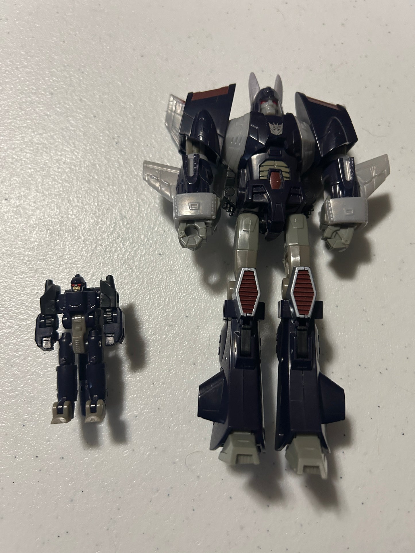 TF Universe 2.0 Cyclonus deluxe