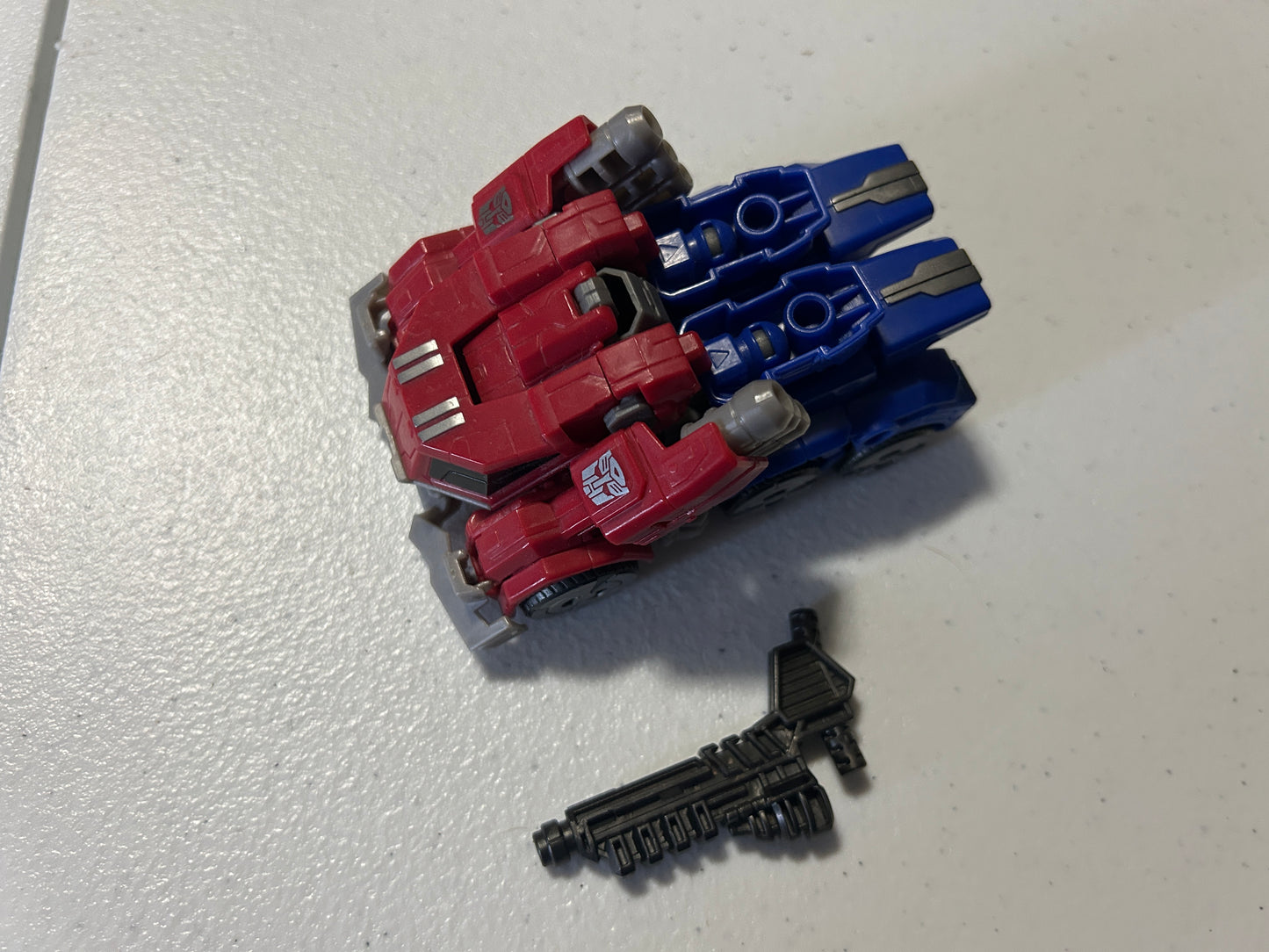 TF Generations Optimus Prime (FOC) dlx