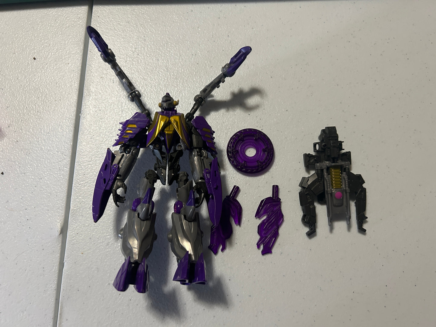 TF Generations Kickback (FOC) dlx