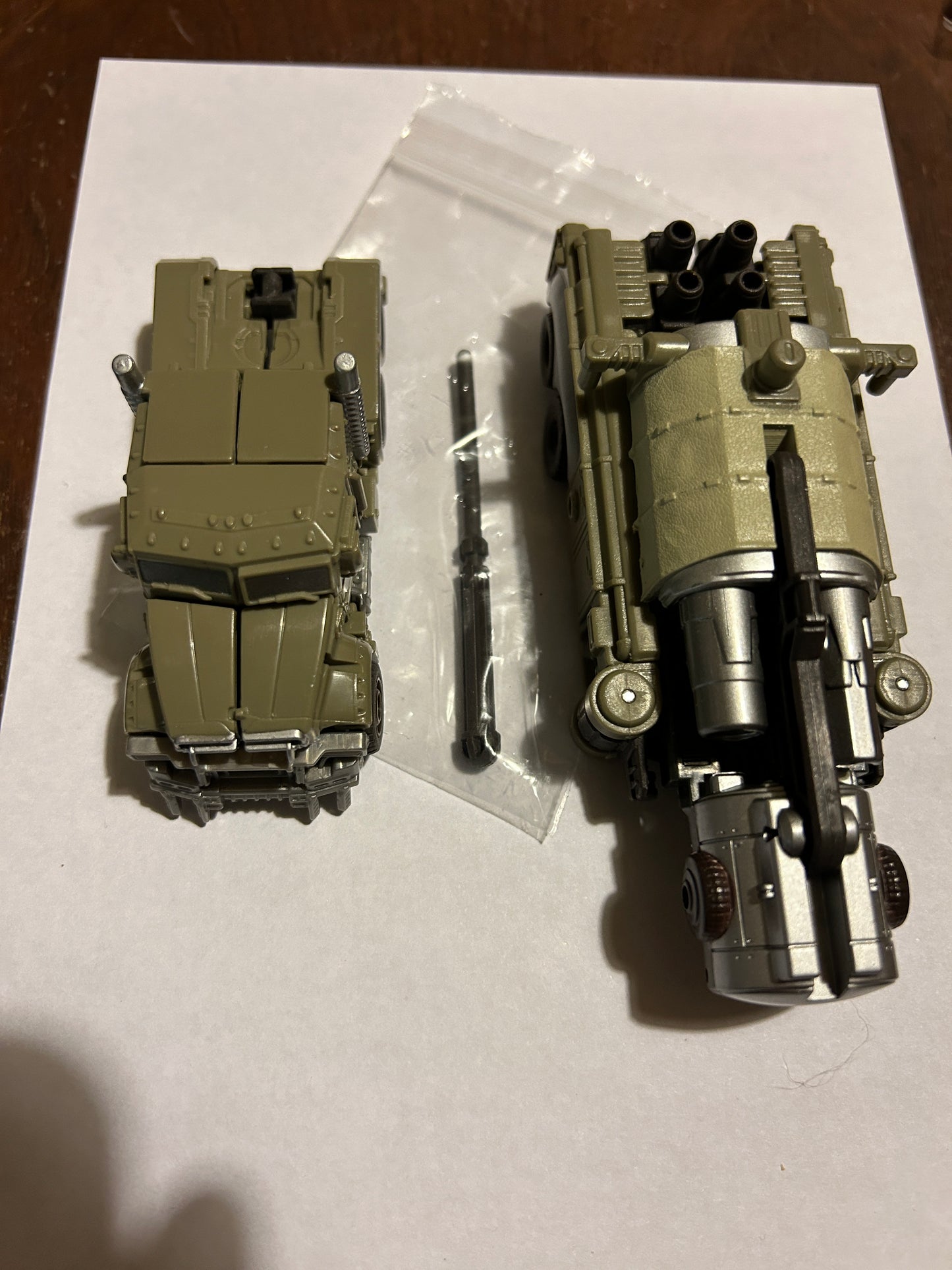 TF DotM Movie 3 Megatron & Blastwave Weapons Base