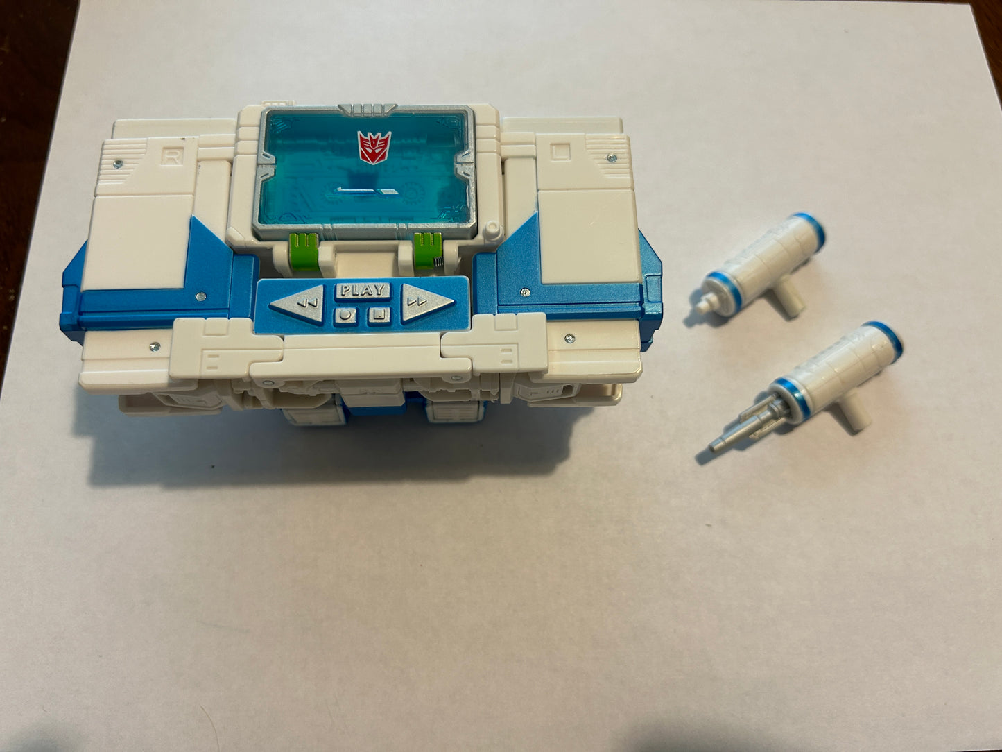 TF Legacy Generations Soundwave Shattered Glass