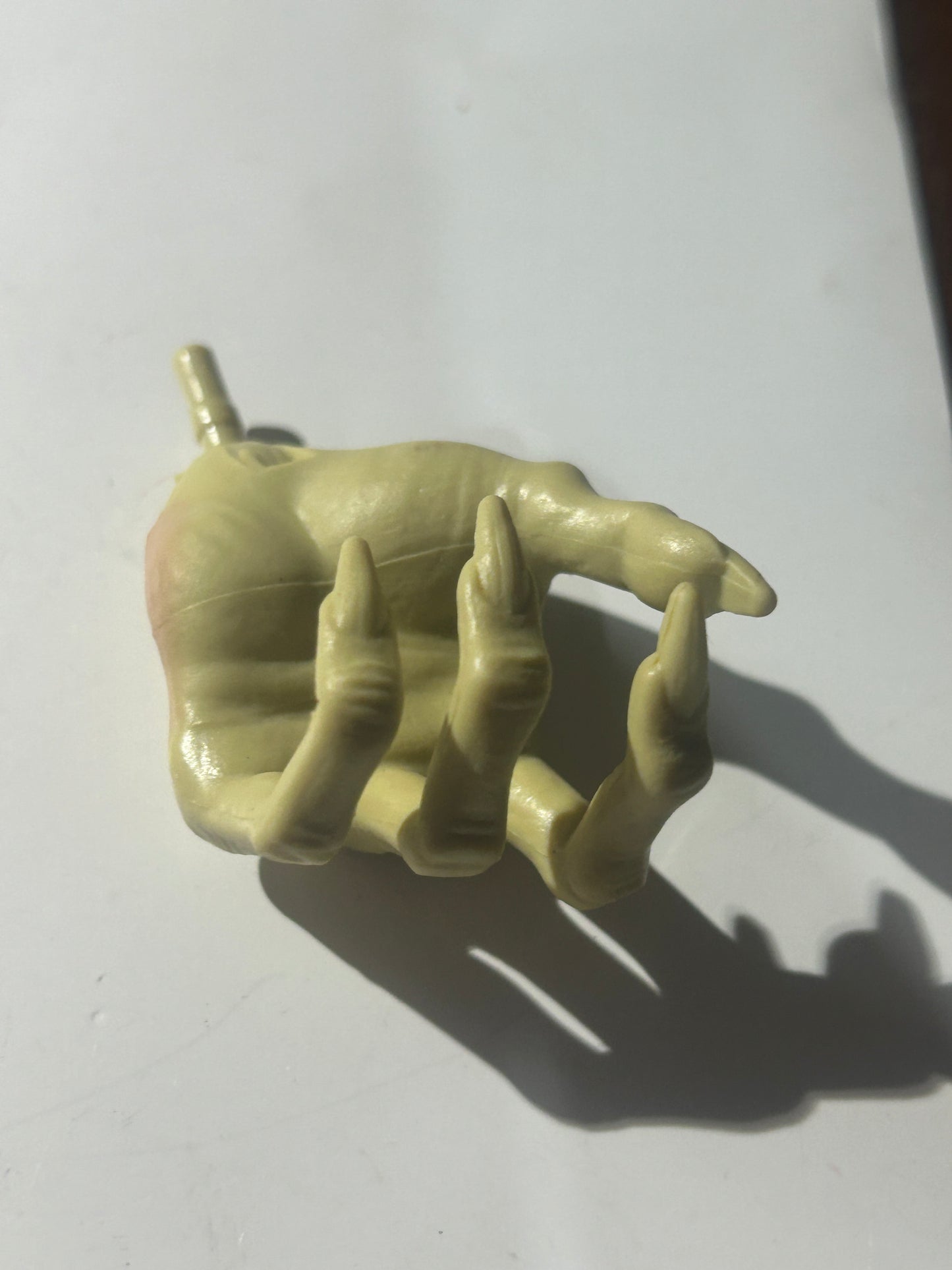 Marvel Legends Mojo SDCC left hand