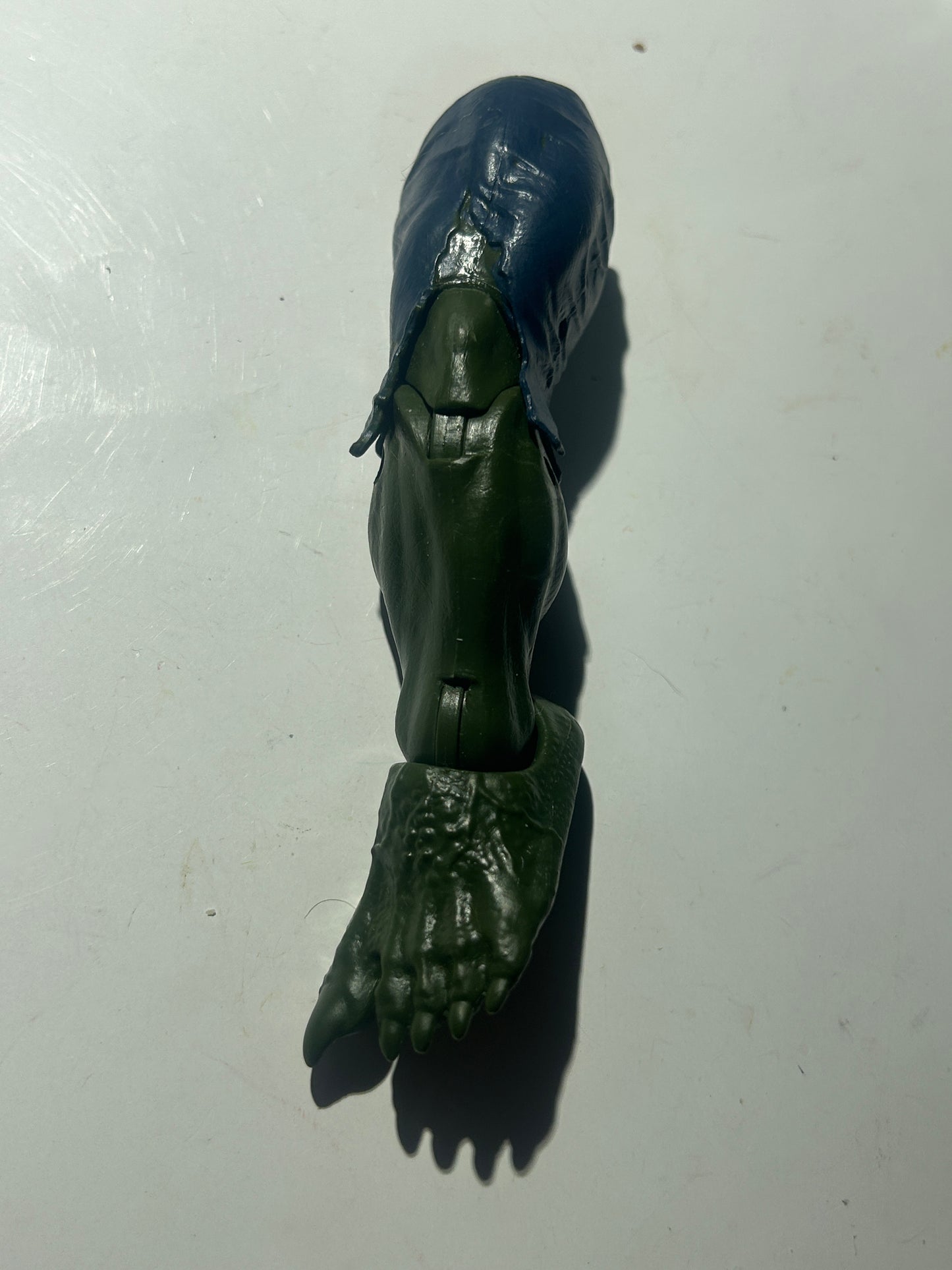 Marvel Legends Ultimate Green Goblin left leg