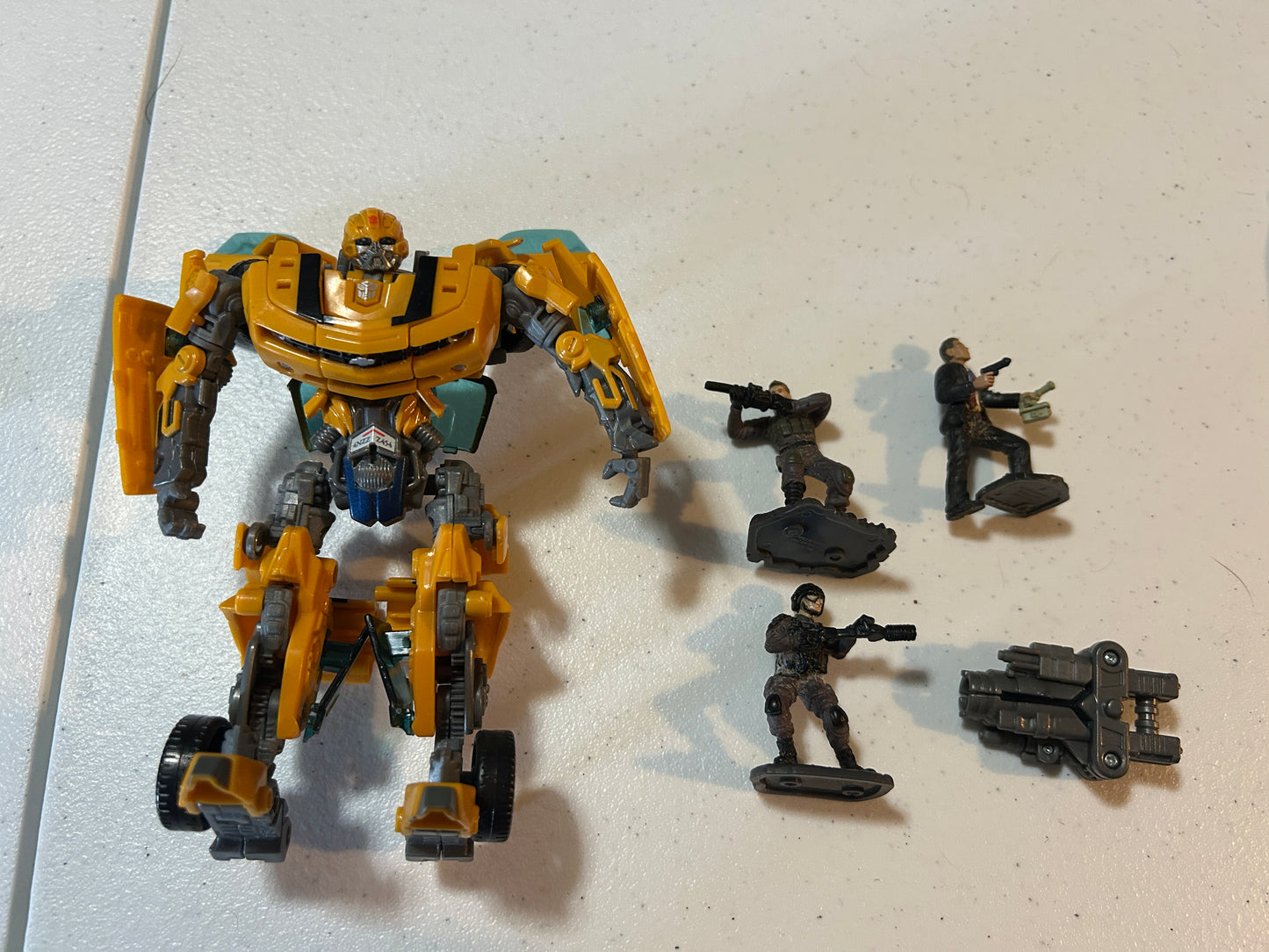 TF Movie 1 Screen Battles Capture of Bumblebee