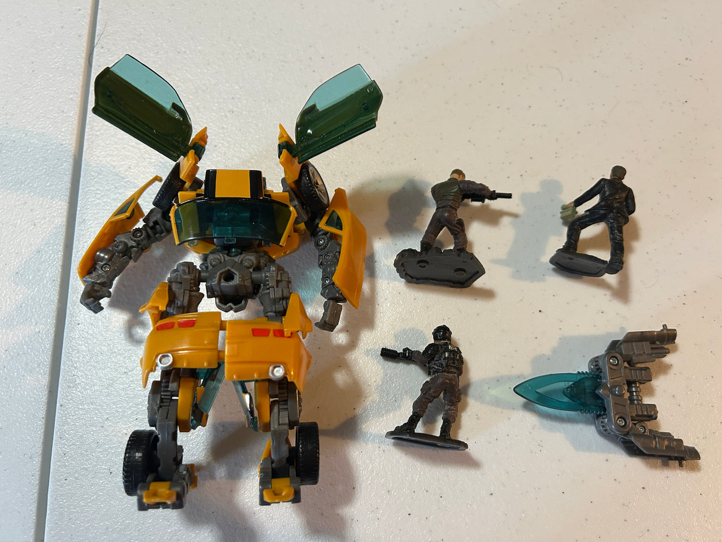 TF Movie 1 Screen Battles Capture of Bumblebee