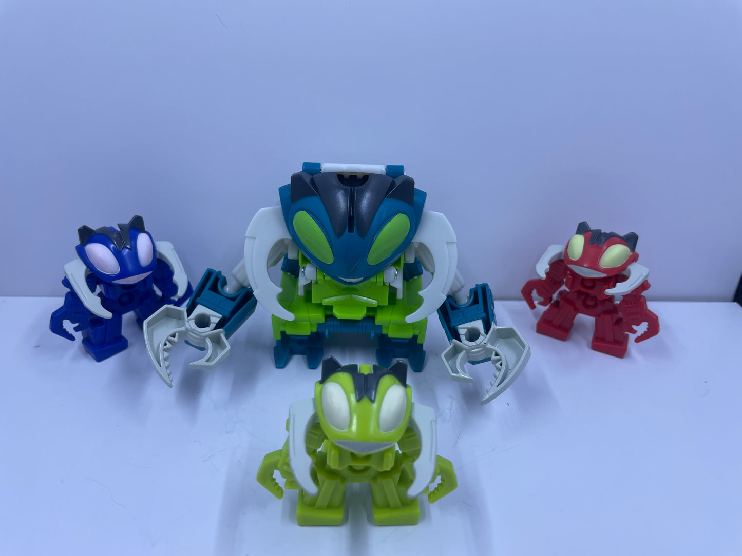 TF Cyberverse Repugnus Revenge w/ 3 tiny bots