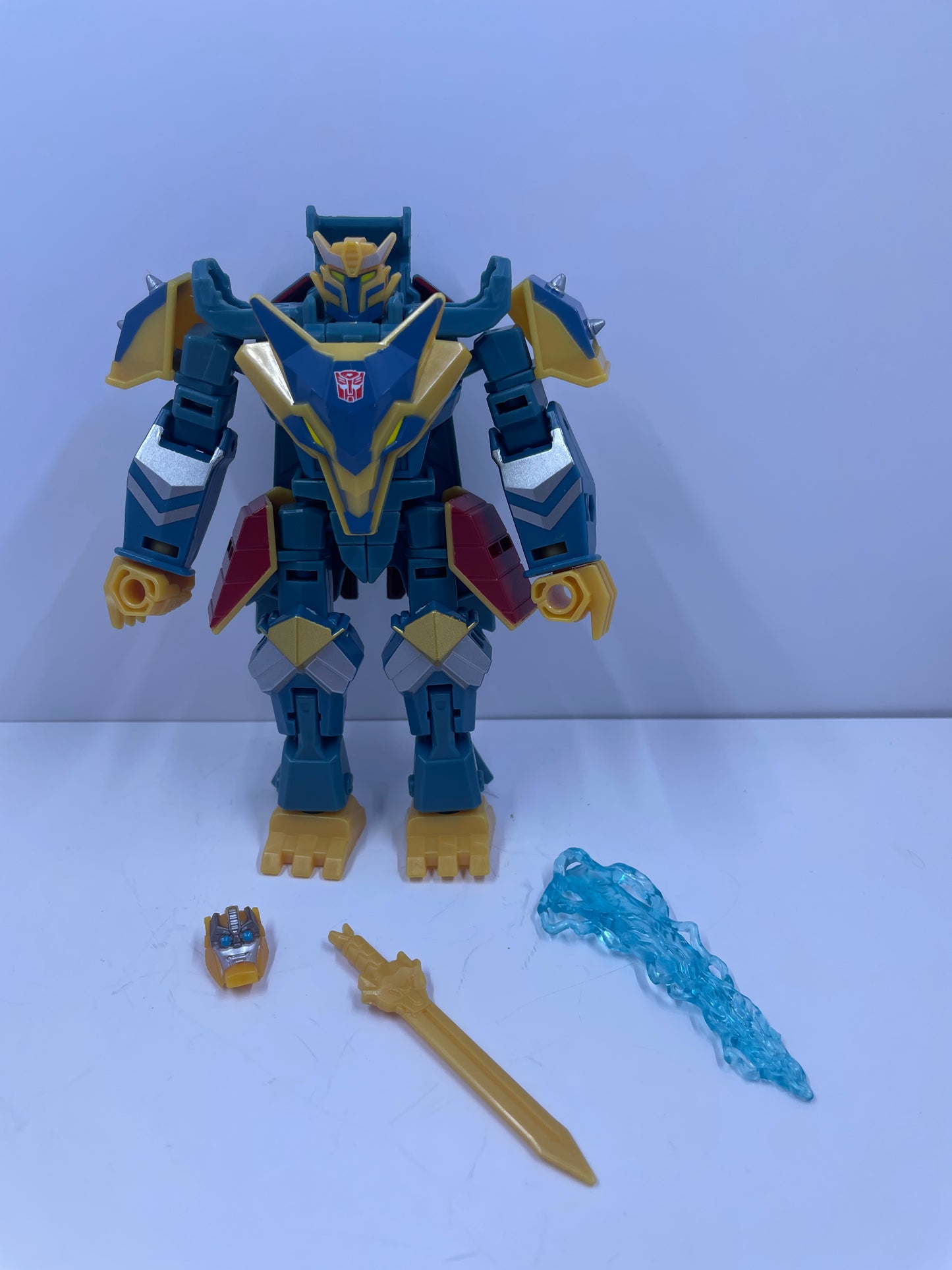 TF Cyberverse Thunderhowl