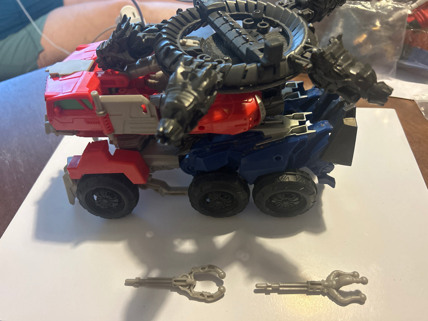 TF Prime Optimus Prime Beast Hunter incomplete