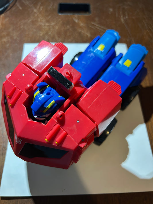 TF Animated Optimus Prime Roll Out Command Leader incomplete