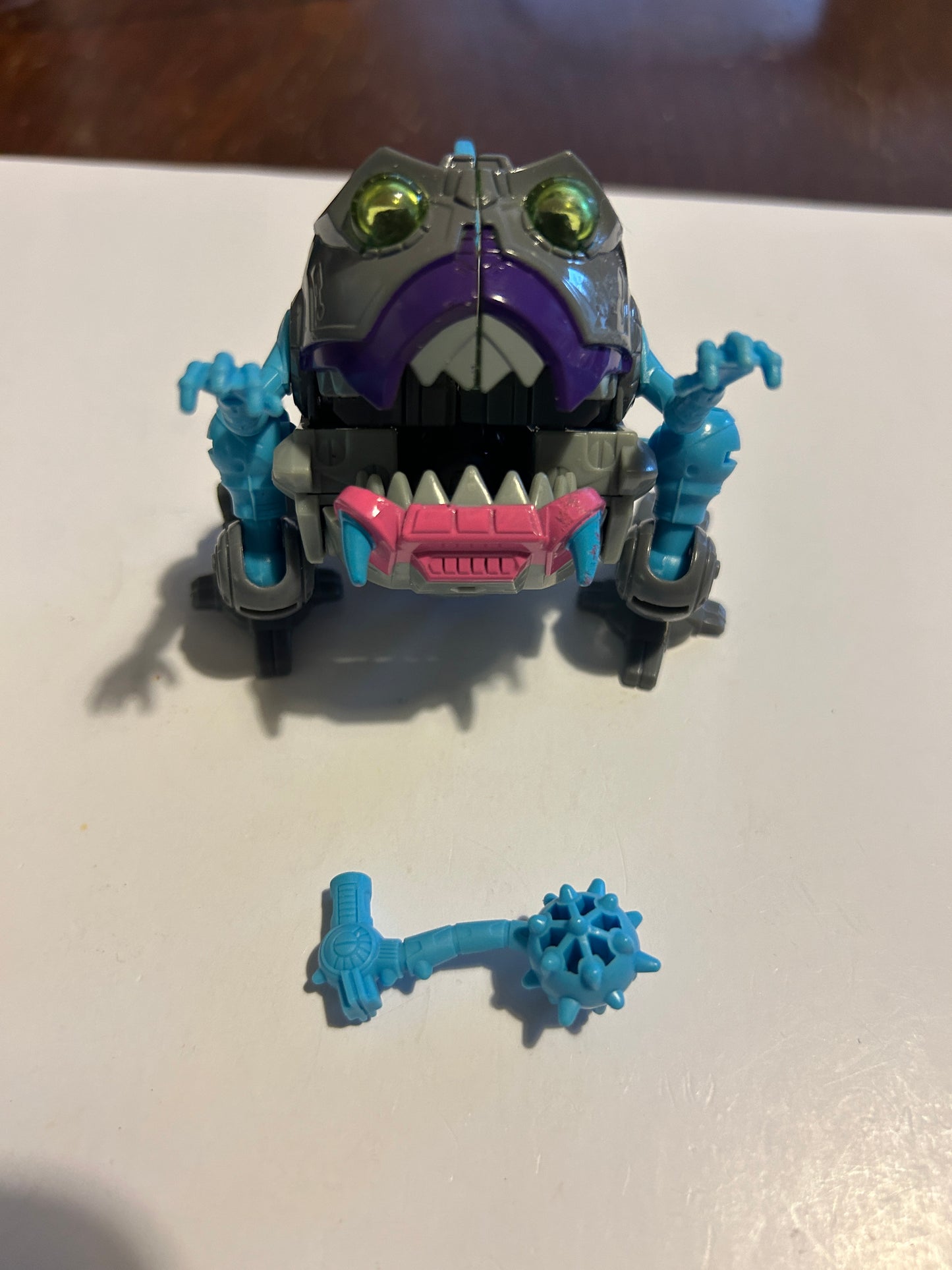 TF Titans Return Sharkticon Gnaw