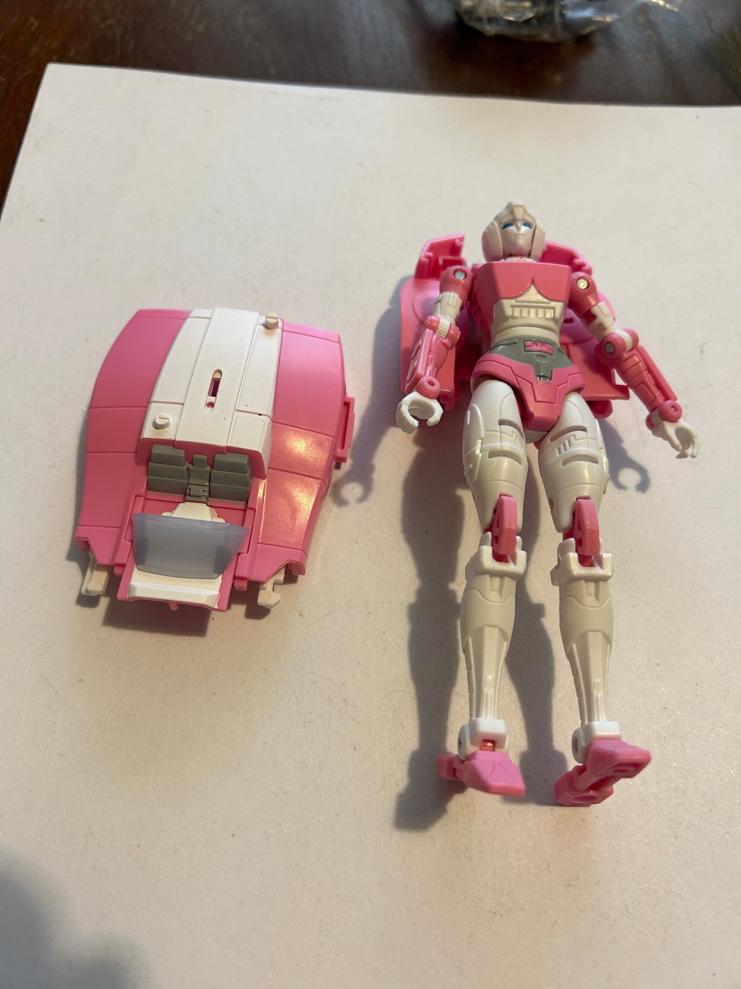 TF Earthrise Arcee incomplete