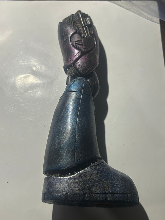 Toybiz Legends Sentinel left leg (2005)