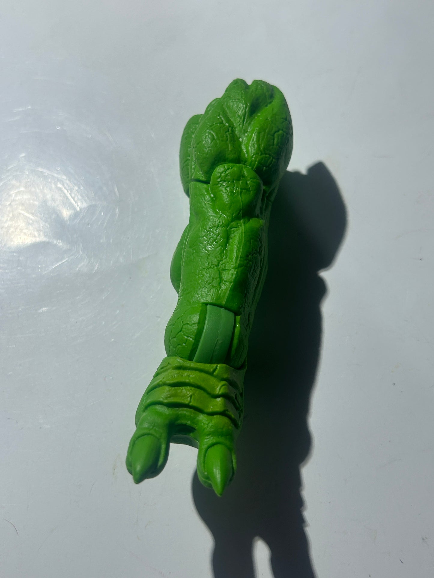 Marvel Legends Ch'od left leg