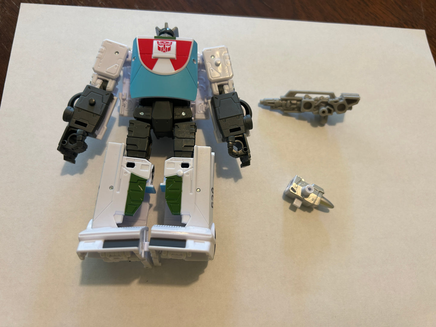 TF Legacy United Autobots Stand Wheeljack