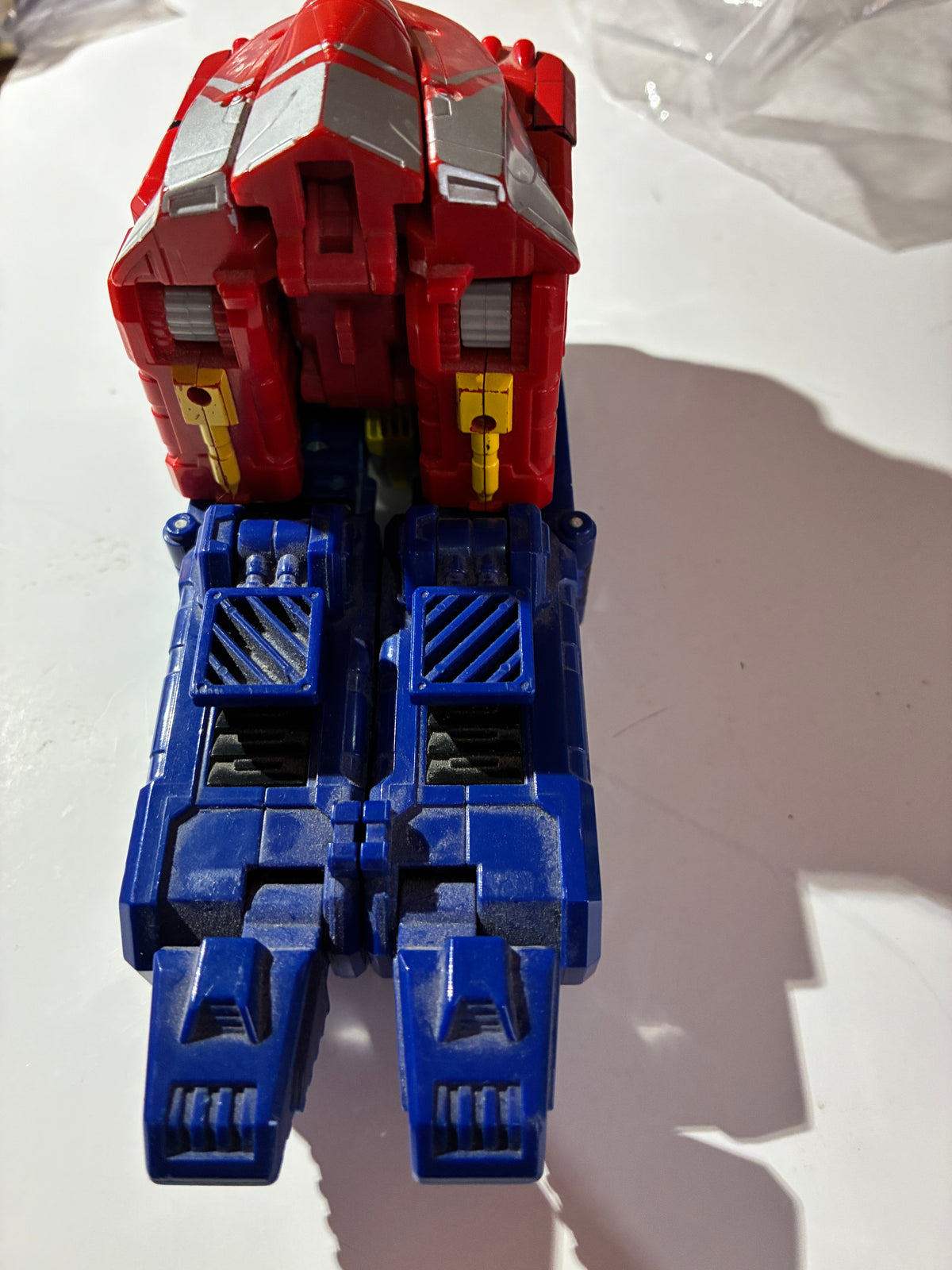 TF Classics Optimus Prime voyager incomplete