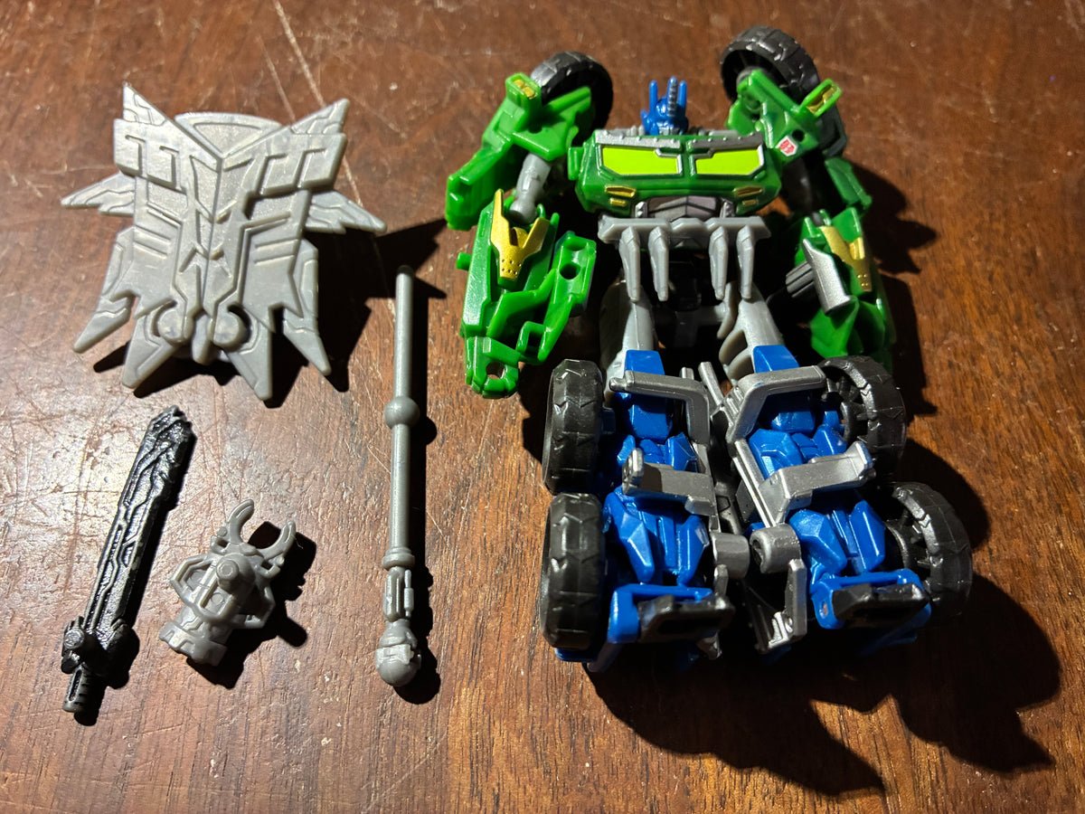 TF Prime Optimus Prime Beast Blade Beast Hunters cyberverse