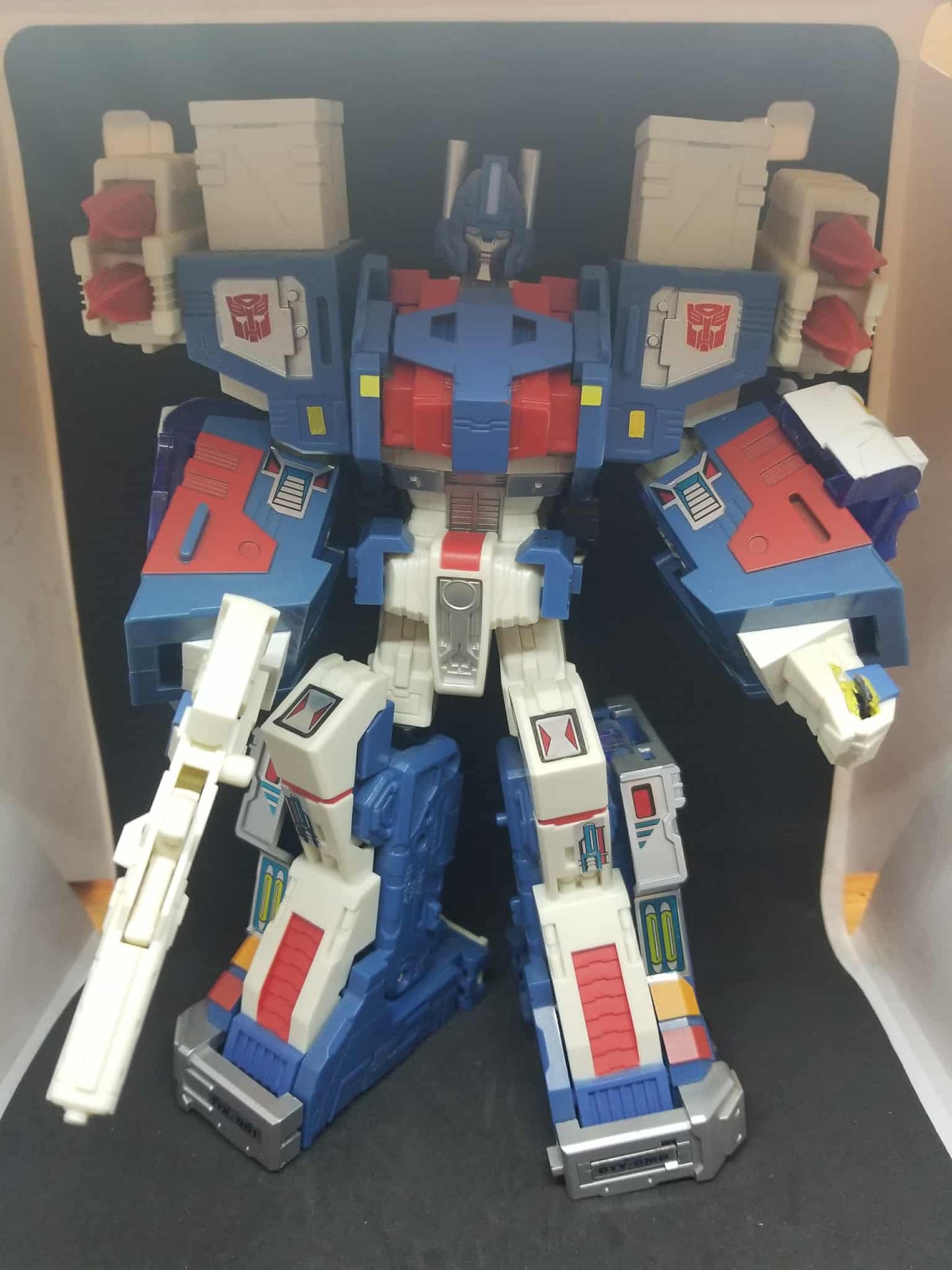 TF Classics Ultra Magnus w/Fansproject City Commander kit incomplete