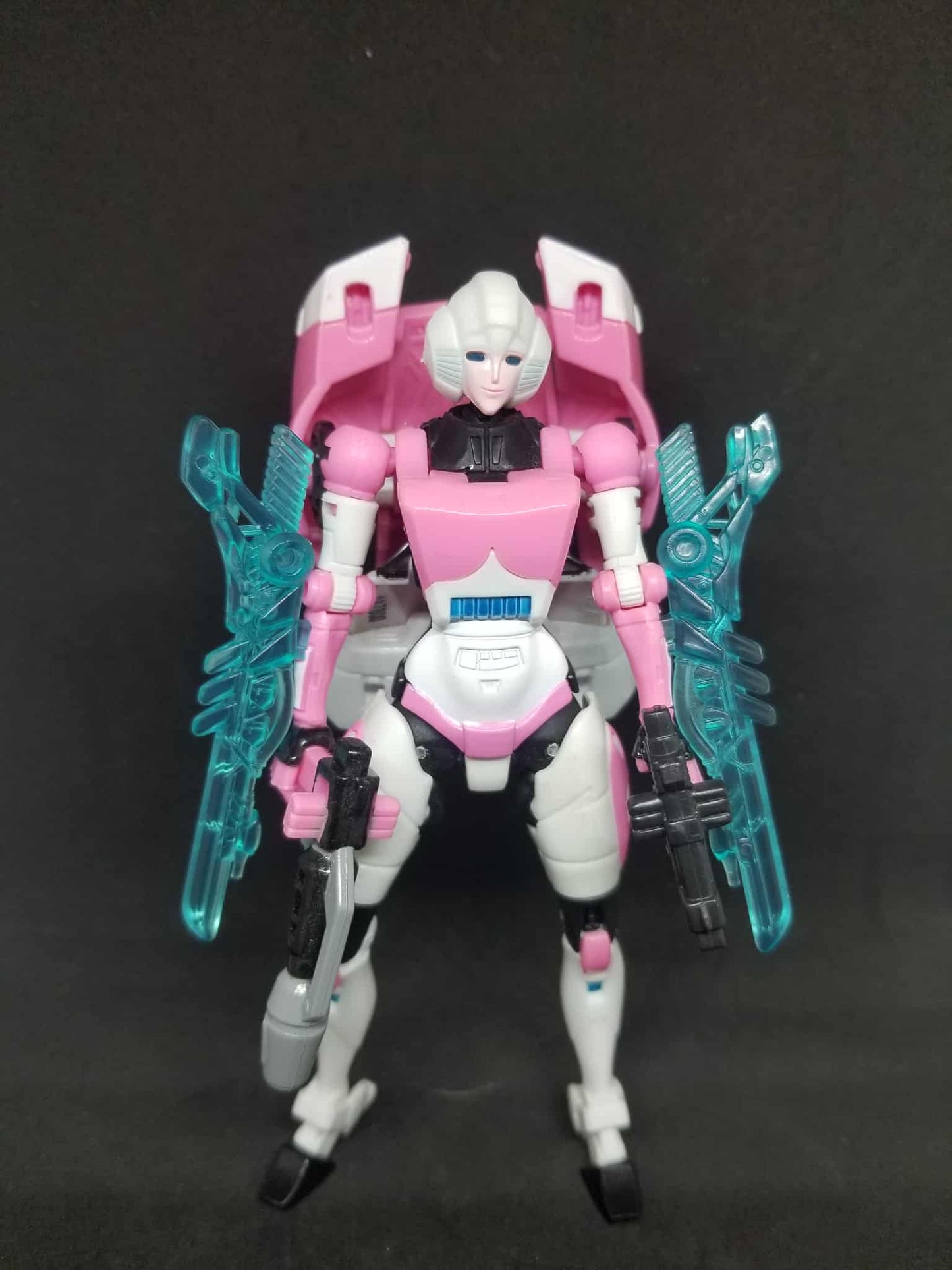 TF Generations Arcee dlx