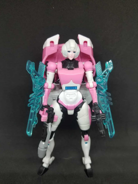 TF Generations Arcee dlx
